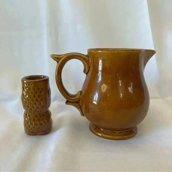 Tropical Ceramic Tiki Shotglass and Small Pitcher Set - Picture 7 of 9
